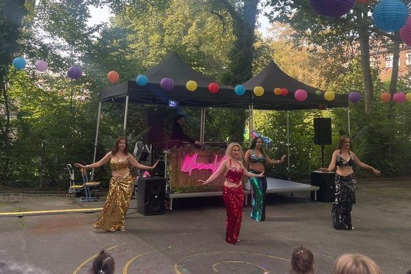 MamaVibes in Dortmund_Bauchtanzgruppe Nurah (3)
